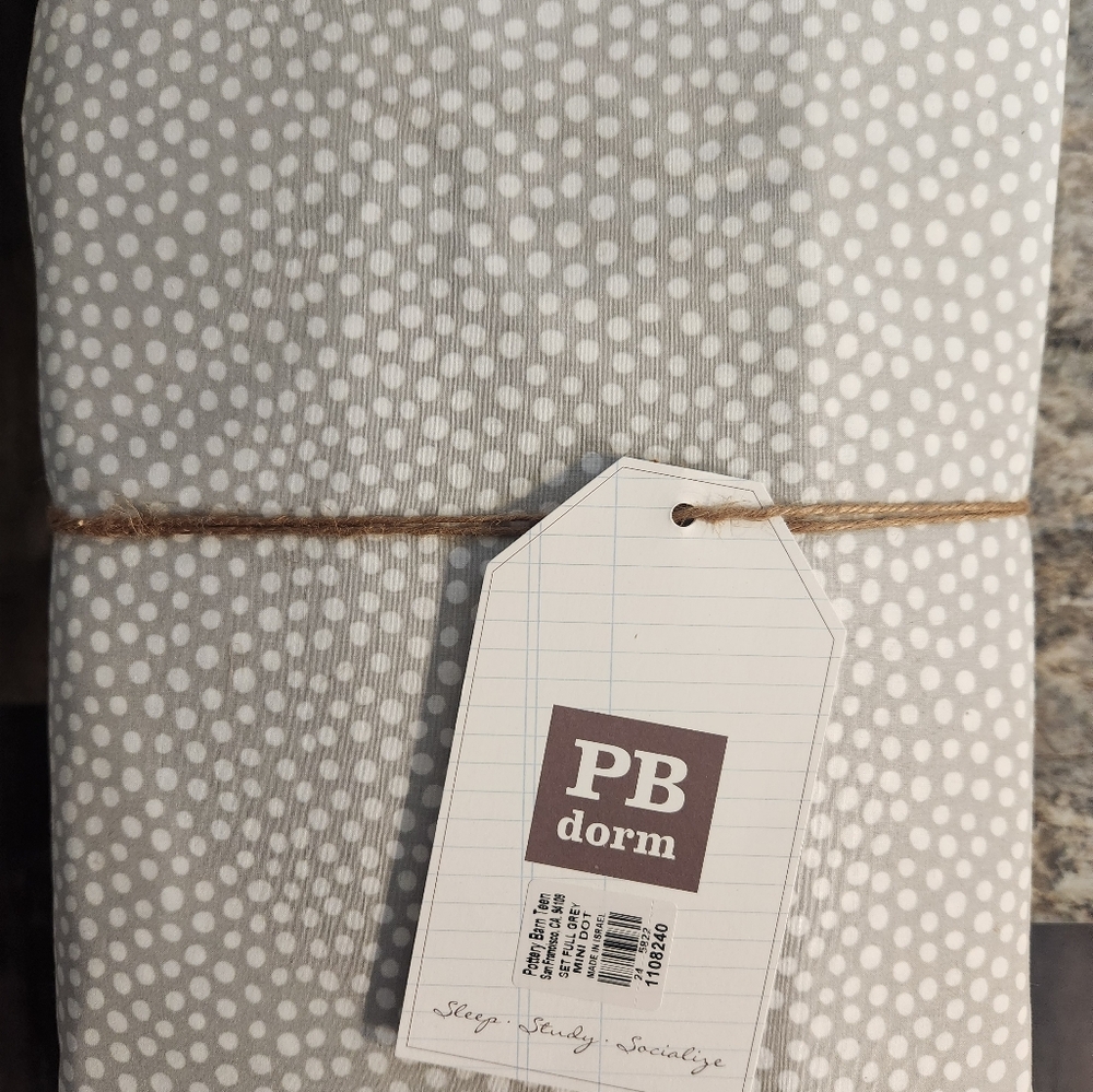 NWT POTTERY BARN SHEETS